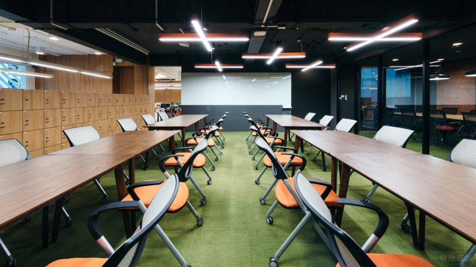深圳寶安航城智谷中城未來產(chǎn)業(yè)園1500平方米簡約主義現(xiàn)代風(fēng)辦公室裝修案例培訓(xùn)室