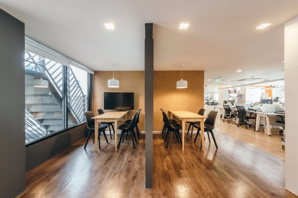 深圳寶安航城智谷中城未來產(chǎn)業(yè)園1500平方米簡約主義現(xiàn)代風(fēng)辦公室裝修案例綜合辦公區(qū)