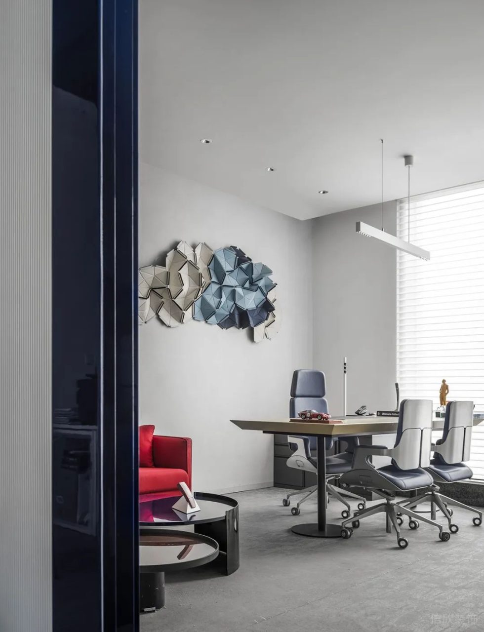 深圳龍崗科爾達(dá)大廈900平方米極簡藝術(shù)風(fēng)辦公室裝修案例經(jīng)理辦公室