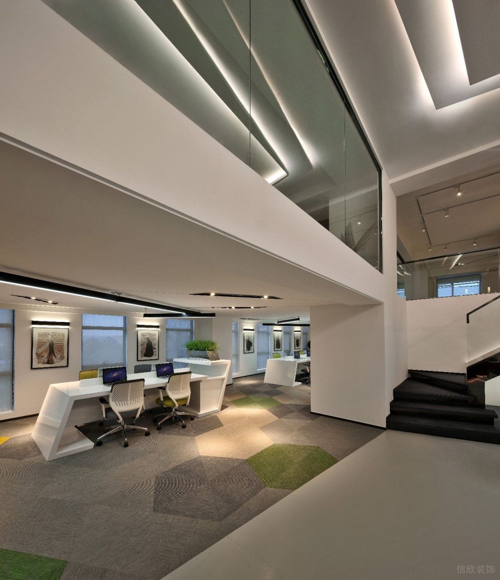 深圳羅湖物資控股置地大廈900平方米現(xiàn)代主義時尚風loft辦公室裝修案例一層辦公區(qū)