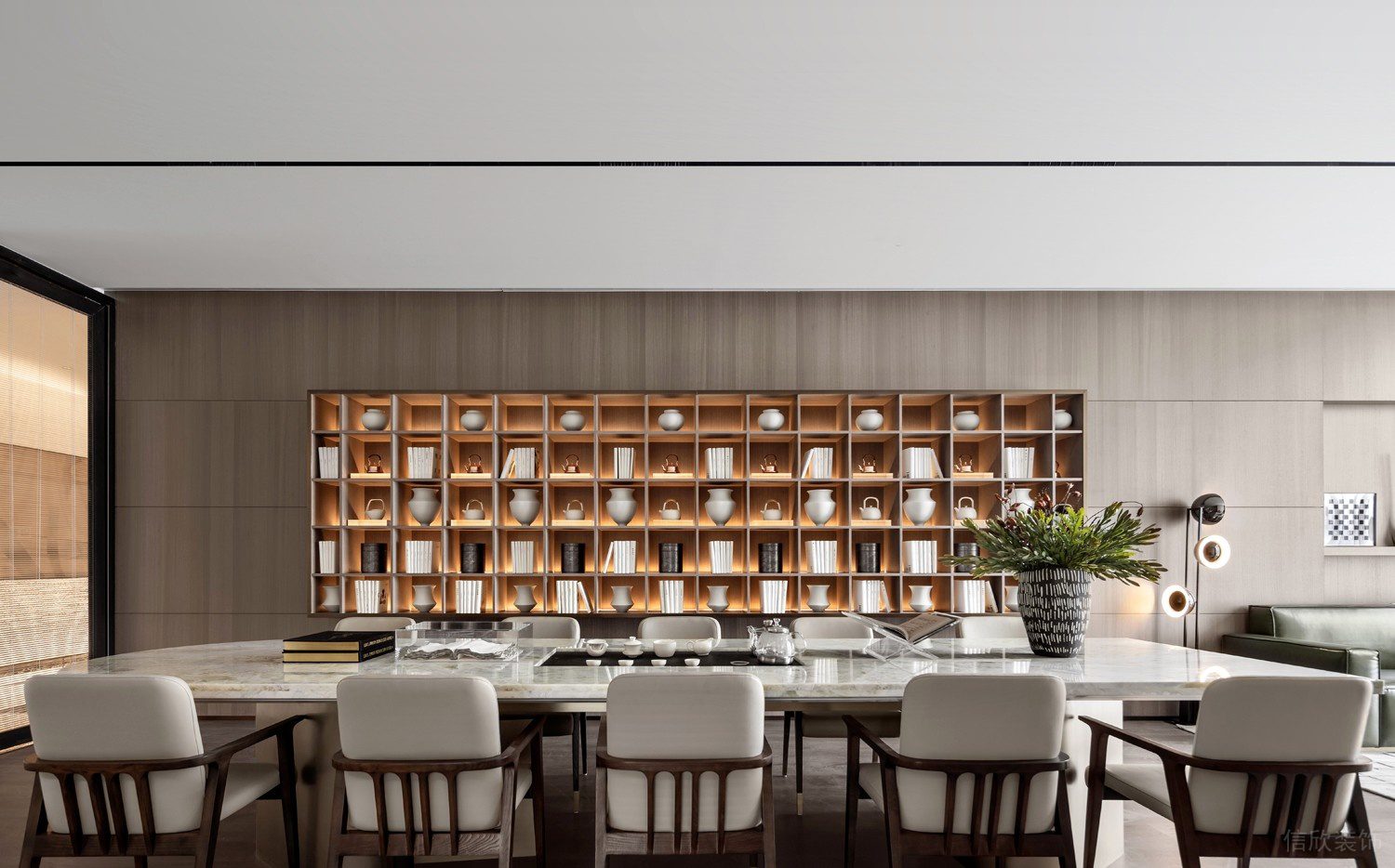 深圳南山思創(chuàng)科技大廈680平方米簡約輕奢風(fēng)辦公室裝修案例會議室裝飾陳列柜 深圳南山思創(chuàng)科技大廈680平方米簡約輕奢風(fēng)辦公室裝修案例會議室裝飾陳列柜