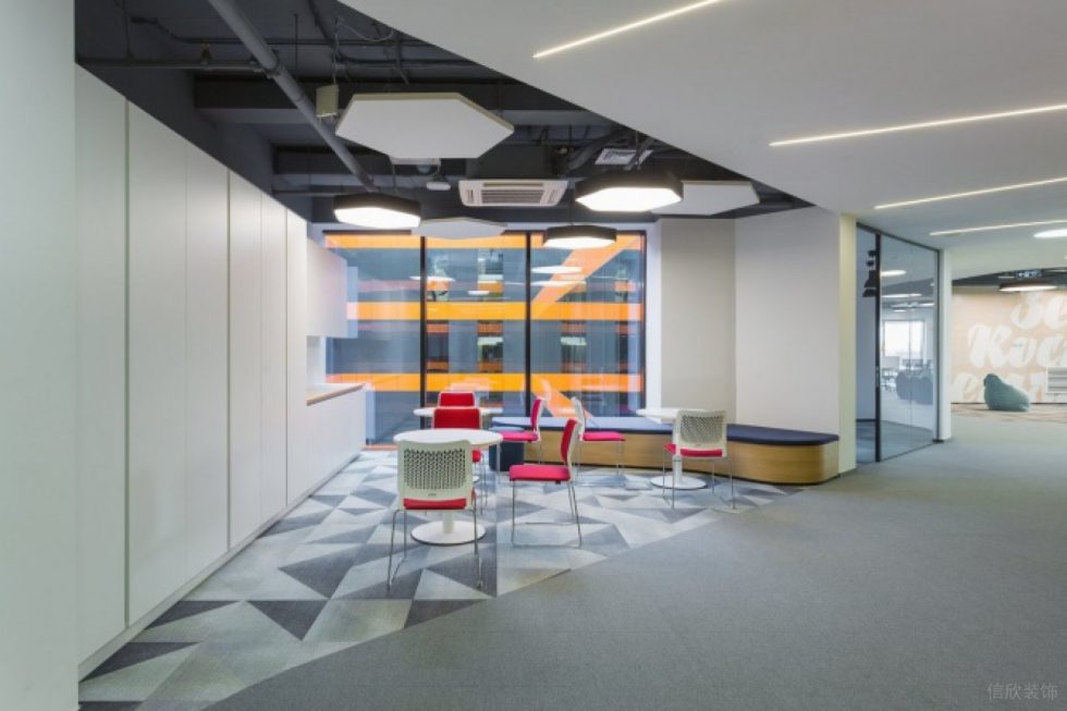 深圳南山世外桃源創(chuàng)意園900平方米簡(jiǎn)約主義北歐風(fēng)辦公室裝修案例開放式茶水間 深圳南山世外桃源創(chuàng)意園900平方米簡(jiǎn)約主義北歐風(fēng)辦公室裝修案例開放式茶水間