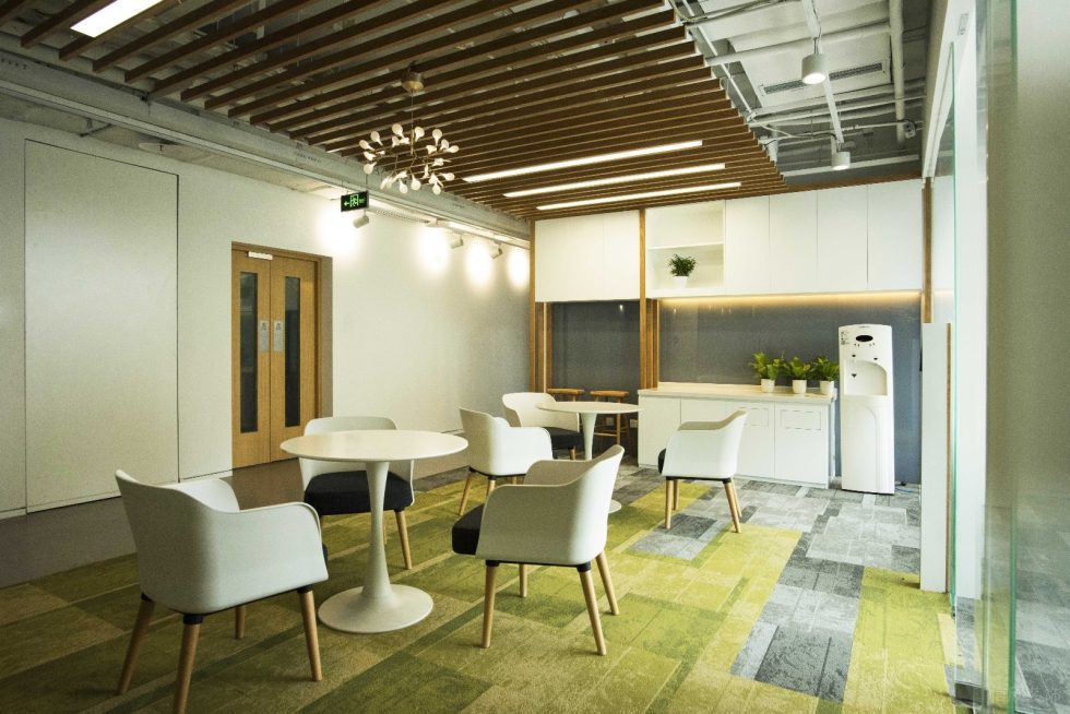 深圳南山陽光粵海大廈2800平方米現(xiàn)代主義自然風(fēng)辦公室裝修案例茶水間