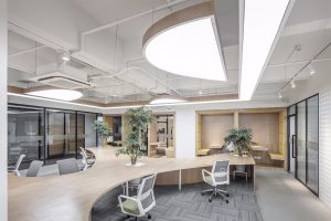 深圳南山中電長城大廈科技園500平方米工業(yè)主義原木田園風(fēng)辦公室裝修案例辦公大廳