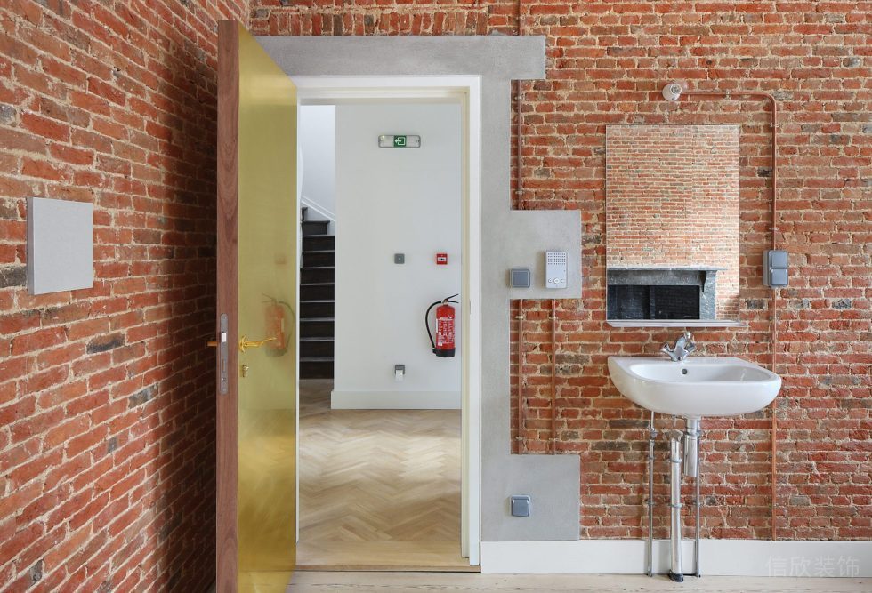 白鹿廣場(chǎng)簡(jiǎn)約歐式辦公室裝修設(shè)計(jì)方案 工業(yè)風(fēng)洗手池