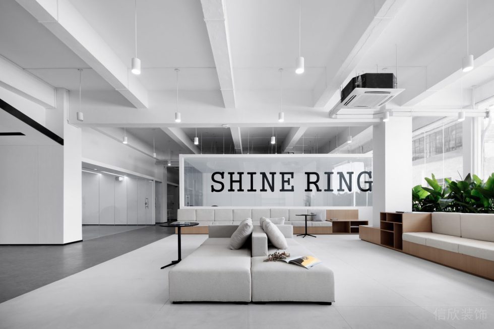 蒼松大廈白色調(diào)簡約風(fēng)辦公室裝修設(shè)計案例 前臺沙發(fā)接待區(qū)