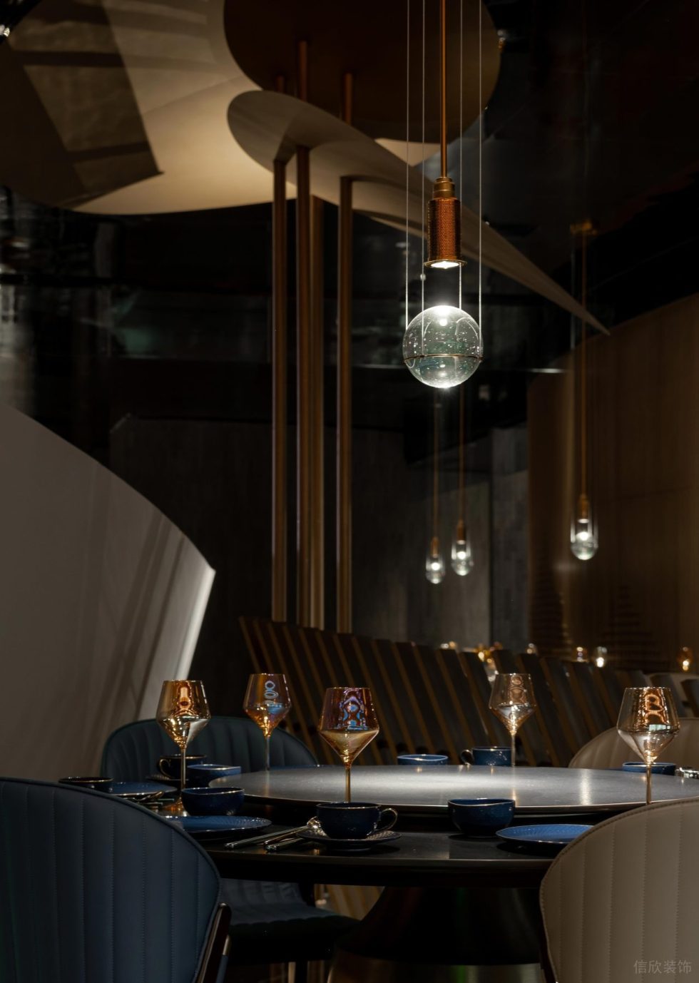 精奢輕工業(yè)中餐廳造型燈飾裝修設(shè)計(jì)