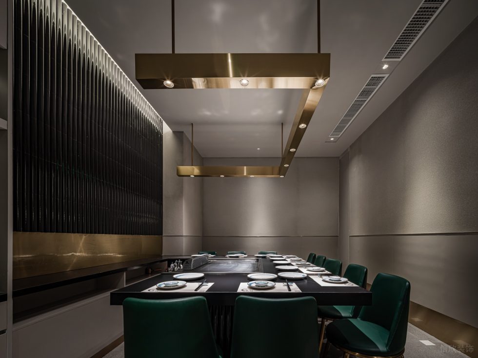 輕奢貴氣餐廳多人聚餐小包間裝修設(shè)計(jì)