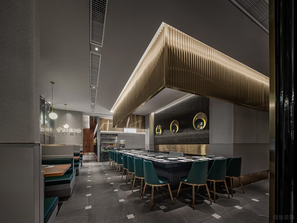 輕奢貴氣餐廳金屬質(zhì)感吊頂裝修設(shè)計(jì)