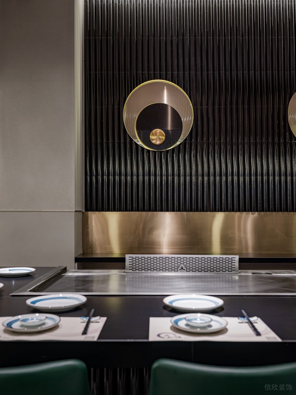 輕奢貴氣餐廳輕奢座位背景墻裝修設(shè)計(jì)