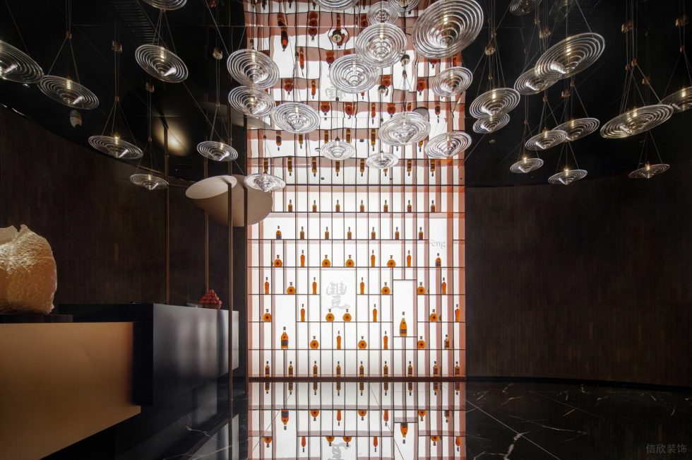 輕奢輕工業(yè)中餐廳裝飾酒柜裝修設(shè)計(jì)