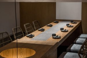 日式原木風(fēng)餐廳編織藤椅裝修設(shè)計