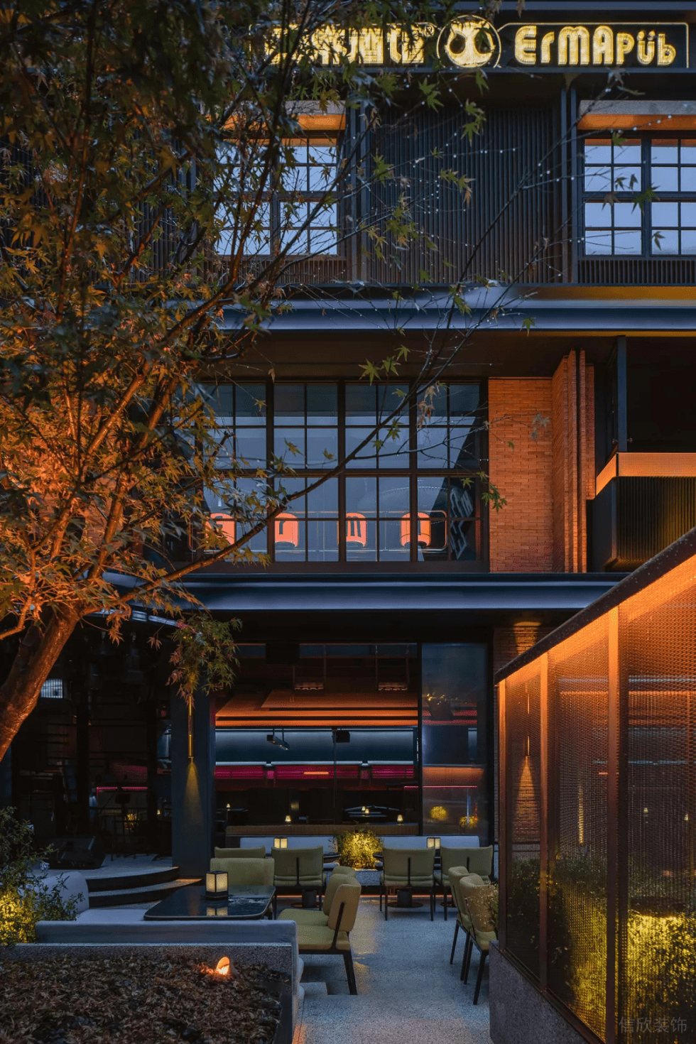 深圳寶安傳統(tǒng)現代結合酒館休閑區(qū)裝修設計