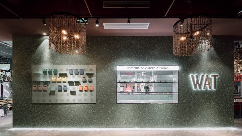 深圳寶安區(qū)簡(jiǎn)約休閑風(fēng)酒吧射燈映照裝修設(shè)計(jì)