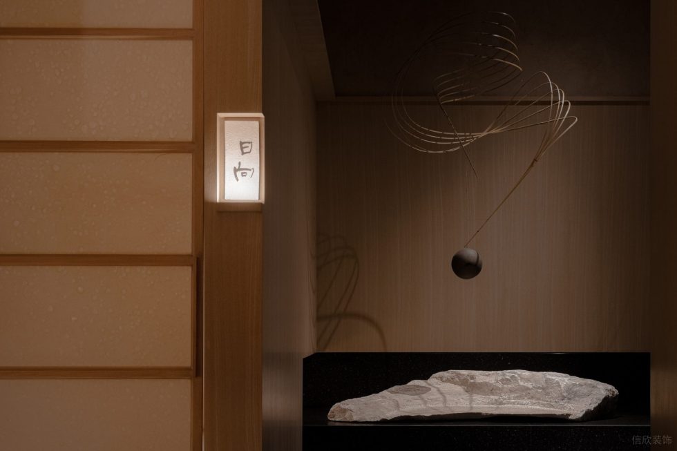 深圳福田經典日式餐廳溫暖包廂牌細節(jié)裝修設計