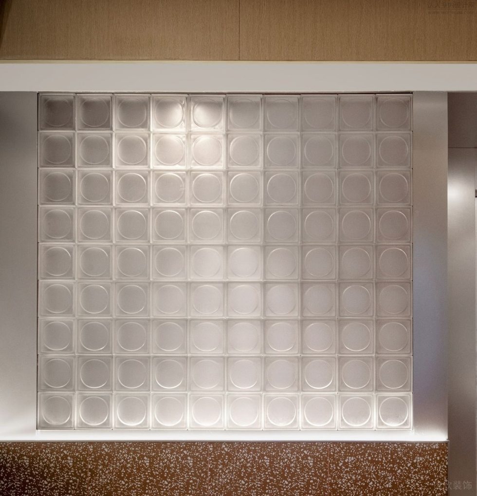 深圳龍崗現(xiàn)代摩登餐廳水晶磚裝修設(shè)計(jì)