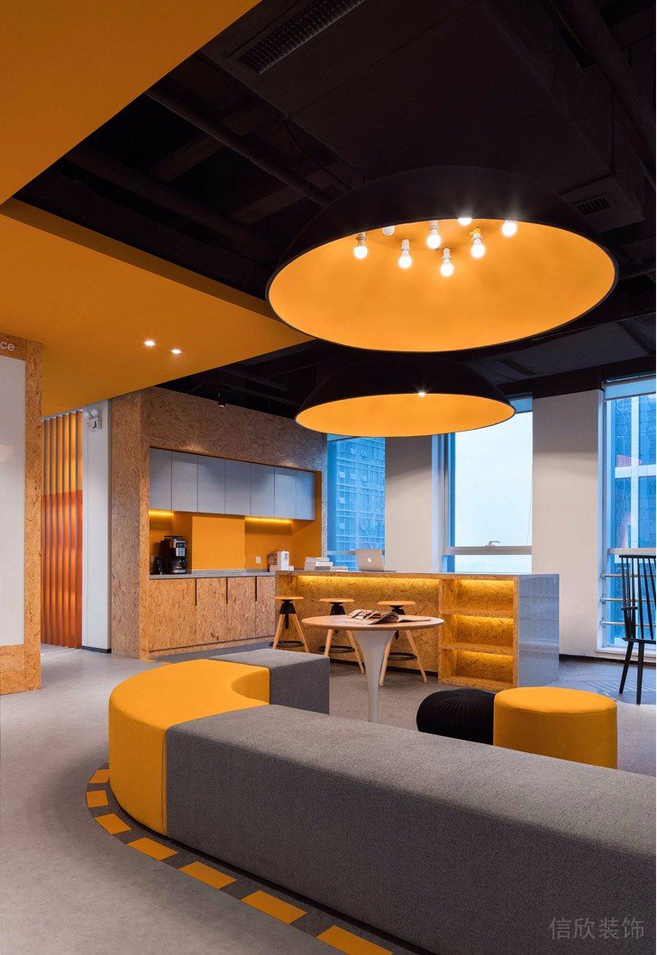 深圳龍崗億源通創(chuàng)新產(chǎn)業(yè)園現(xiàn)代工業(yè)風(fēng)設(shè)計(jì)特色辦公室裝修案例茶水休閑區(qū)