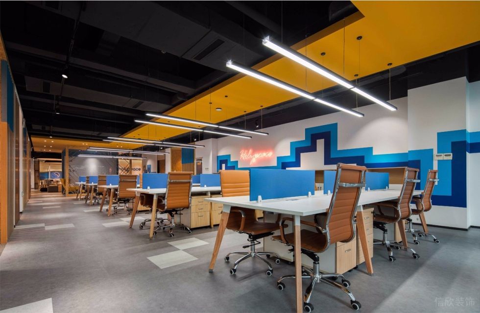 深圳龍崗億源通創(chuàng)新產(chǎn)業(yè)園現(xiàn)代工業(yè)風(fēng)設(shè)計(jì)特色辦公室裝修案例辦公廳