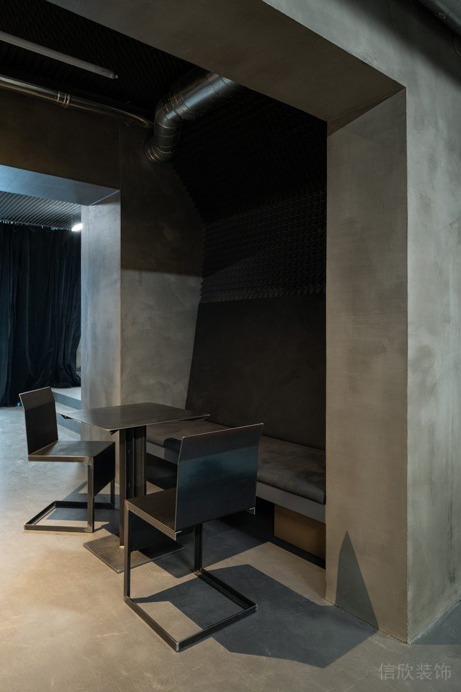 深圳龍華復(fù)古工業(yè)極簡風(fēng)酒吧過道卡座裝修設(shè)計