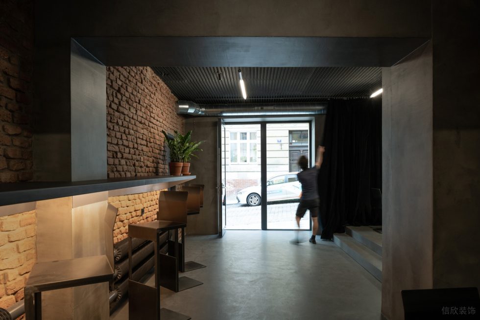 深圳龍華復(fù)古工業(yè)極簡風(fēng)酒吧入口裝修設(shè)計