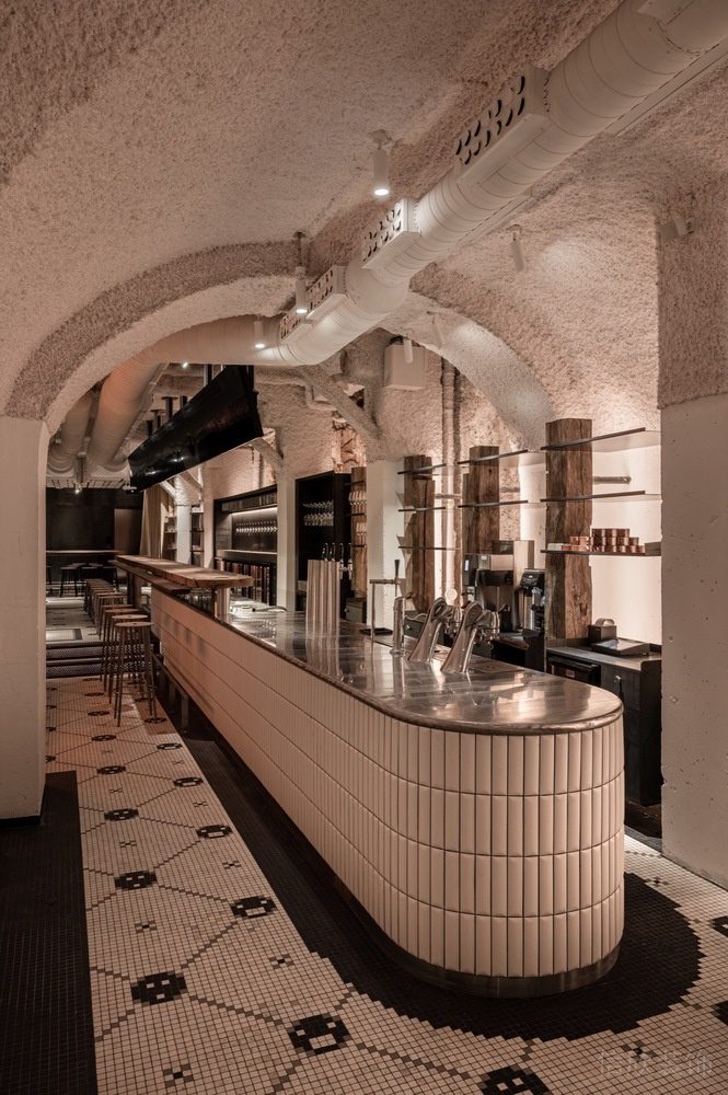 工業(yè)風(fēng)格餐廳吧臺馬賽克地面裝修效果圖