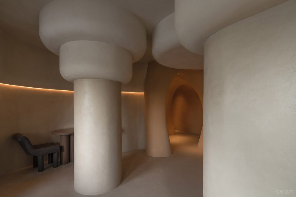 深圳南山洞穴造型餐廳暖色燈帶裝修設(shè)計