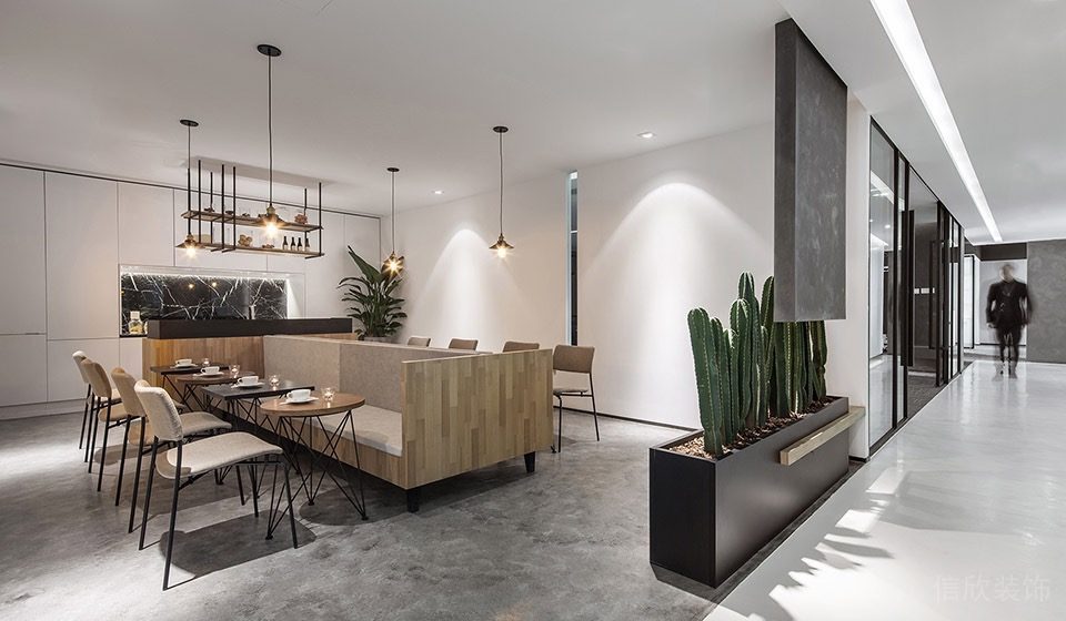 深圳南山豪威科技大廈1500平方米黑白灰現(xiàn)代極簡(jiǎn)風(fēng)辦公室裝修案例開放式茶水間 深圳南山豪威科技大廈1500平方米黑白灰現(xiàn)代極簡(jiǎn)風(fēng)辦公室裝修案例開放式茶水間