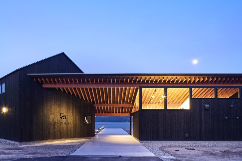 餐飲店外觀舊木裝修設(shè)計(jì)效果圖