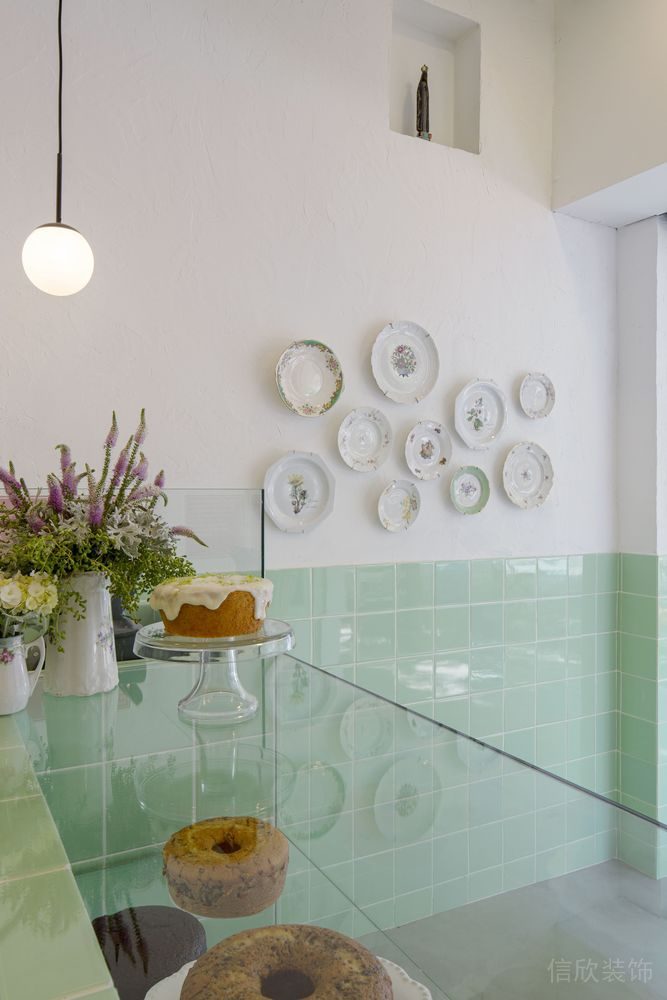 深圳南山區(qū)現(xiàn)代簡(jiǎn)約風(fēng)甜品店柜臺(tái)花束設(shè)計(jì)裝修