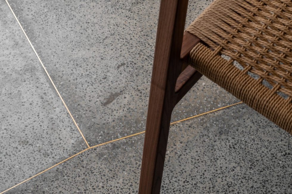 深圳南山區(qū)原木風(fēng)餐廳地面細節(jié)設(shè)計裝修