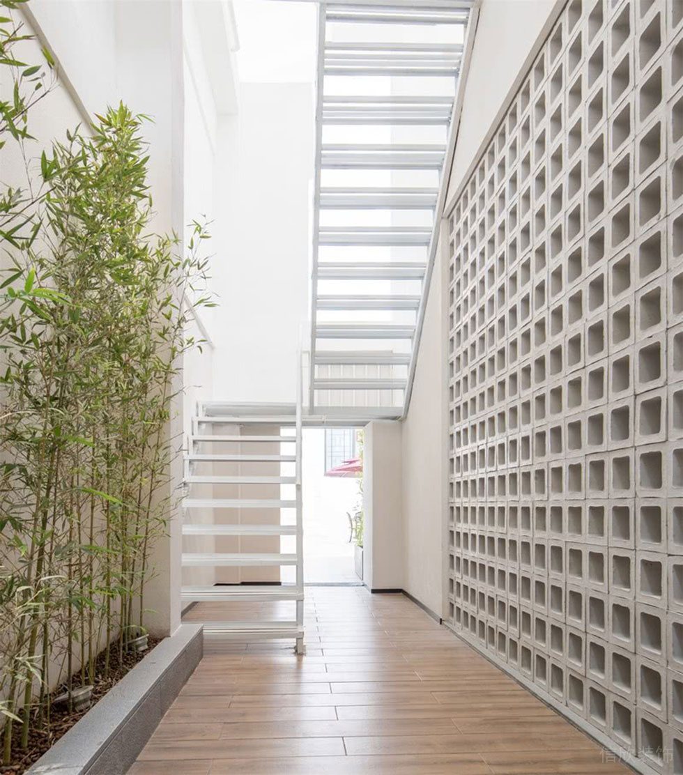 深圳南山卓越前海壹號(hào)公司現(xiàn)代簡(jiǎn)約原木風(fēng)格裝修設(shè)計(jì)方案 過道