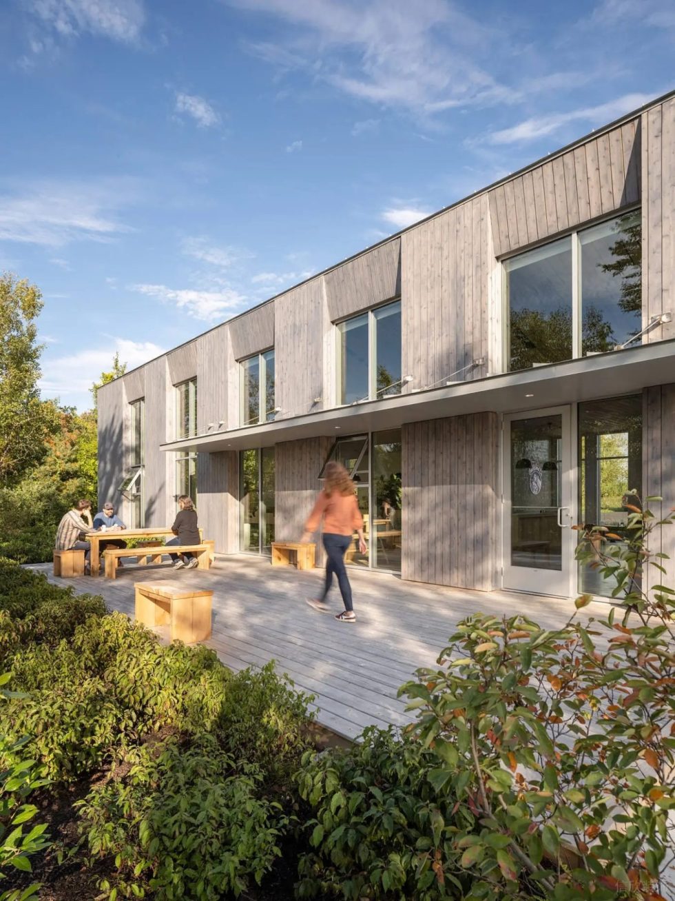 深圳市福田區(qū)華強(qiáng)海藻旗艦緬因州品牌 Seaweed Co. 的旗艦店裝修設(shè)計(jì) 街景視角二