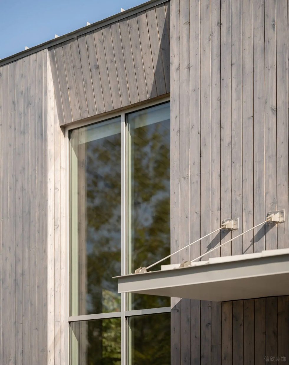 深圳市福田區(qū)華強(qiáng)海藻旗艦緬因州品牌 Seaweed Co. 的旗艦店裝修設(shè)計(jì) 外立面視角