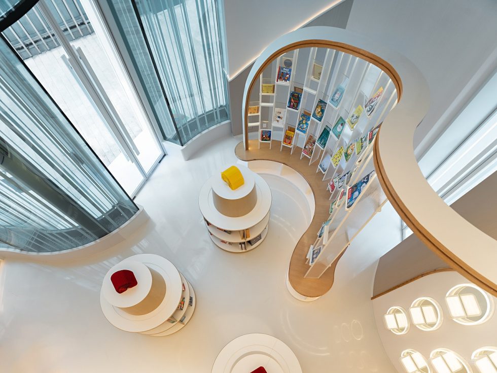 深圳市福田區(qū)香蜜湖現(xiàn)代風(fēng)meiyi美懿兒童書店裝修設(shè)計-二層視角 深圳市福田區(qū)香蜜湖現(xiàn)代風(fēng)meiyi美懿兒童書店裝修設(shè)計-二層視角