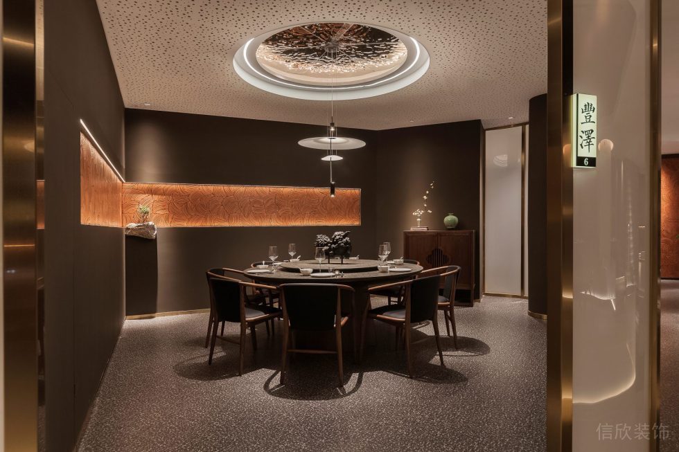 深圳市國(guó)風(fēng)高雅中式餐廳黑白大包間裝修設(shè)計(jì)