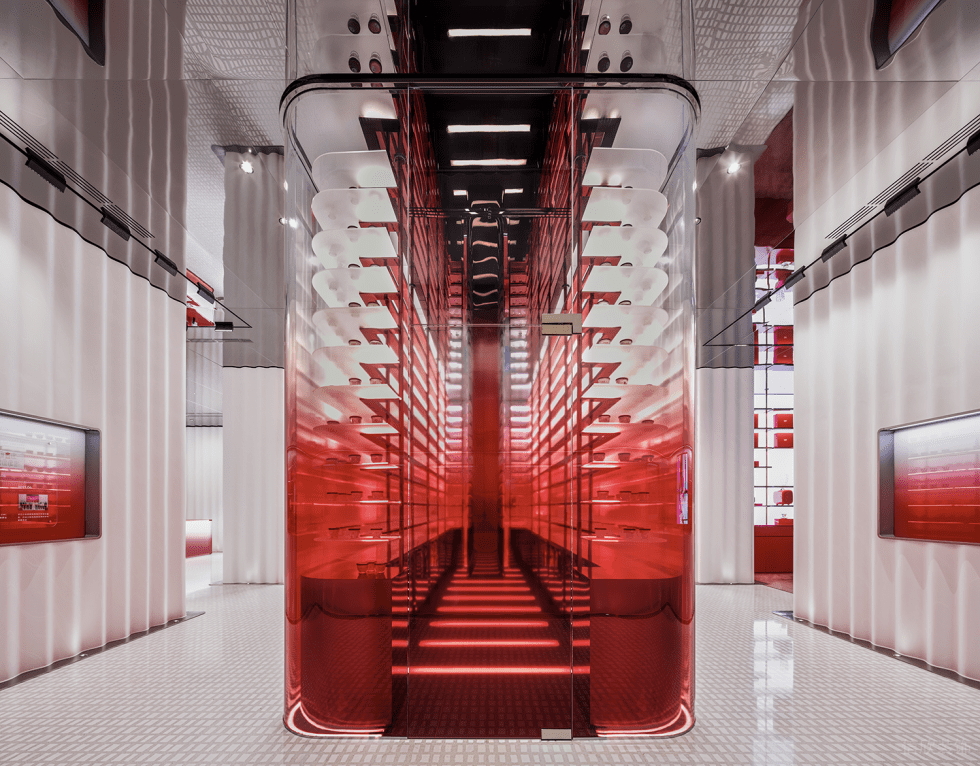 燕窩專(zhuān)賣(mài)店紅色展柜裝修效果圖