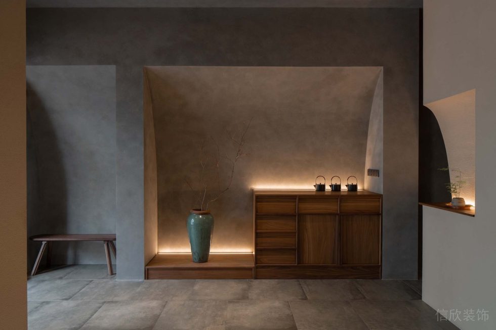 深圳市龍崗區(qū)中式風(fēng)格餐廳灰色墻壁洞口裝修設(shè)計