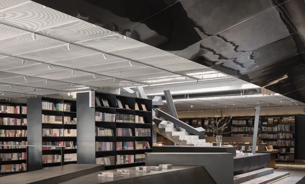 深圳市羅湖區(qū)翠竹止間麓山南現(xiàn)代風書店裝修設(shè)計實景圖-書籍陳列區(qū) 深圳市羅湖區(qū)翠竹止間麓山南現(xiàn)代風書店裝修設(shè)計實景圖-書籍陳列區(qū)