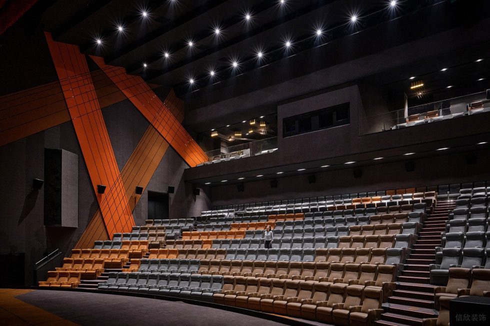 深圳市羅湖區(qū)洪湖現(xiàn)代風(fēng)金逸影城裝修設(shè)計(jì)實(shí)景效果圖-階梯式觀影區(qū) 深圳市羅湖區(qū)洪湖現(xiàn)代風(fēng)金逸影城裝修設(shè)計(jì)實(shí)景效果圖-階梯式觀影區(qū)