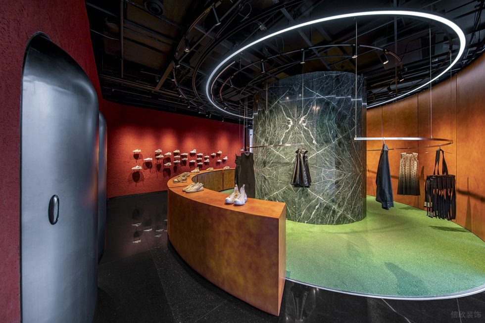 深圳市龍華區(qū)龍華kiks潮牌買手店裝修設(shè)計(jì) 頂面