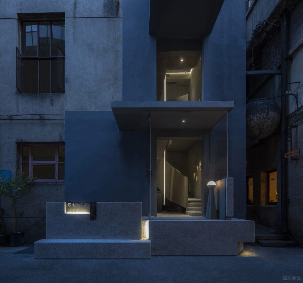 深圳市羅湖區(qū)蓮塘現(xiàn)代風(fēng)原創(chuàng)首飾品牌店·峻造匠人工坊裝修設(shè)計-正立面 深圳市羅湖區(qū)蓮塘現(xiàn)代風(fēng)原創(chuàng)首飾品牌店·峻造匠人工坊裝修設(shè)計-正立面