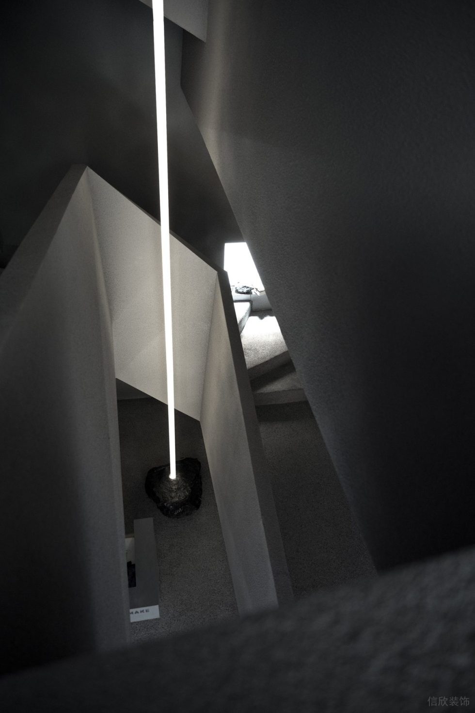 深圳市羅湖區(qū)蓮塘現(xiàn)代風(fēng)原創(chuàng)首飾品牌店·峻造匠人工坊裝修設(shè)計-光柱景觀 深圳市羅湖區(qū)蓮塘現(xiàn)代風(fēng)原創(chuàng)首飾品牌店·峻造匠人工坊裝修設(shè)計-光柱景觀