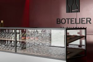 深圳市羅湖區(qū)泥崗83㎡紅酒專(zhuān)賣(mài)店裝修設(shè)計(jì) 玻璃島臺(tái)