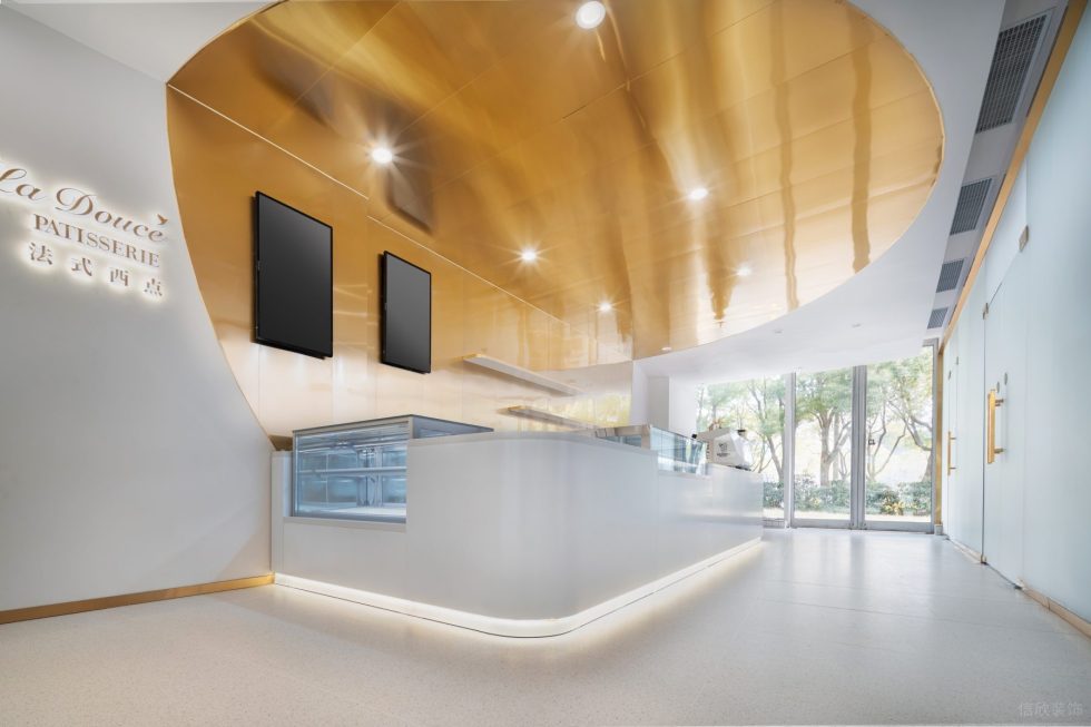 深圳市南山區(qū)科技園烘培體驗店裝修設計 入口收銀區(qū)二