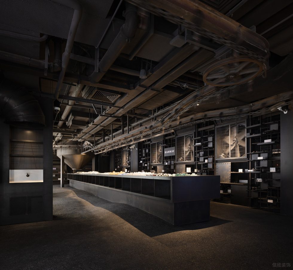 深圳市南山區(qū)南頭工業(yè)風化妝品店裝修設計 工業(yè)風展臺