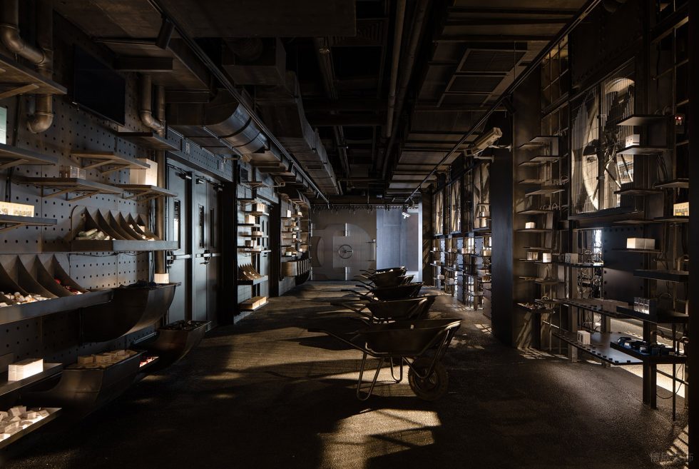 深圳市南山區(qū)南頭工業(yè)風化妝品店裝修設計 管道頂面