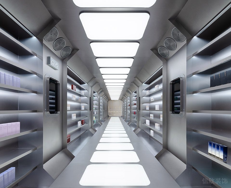 深圳市南山區(qū)南頭工業(yè)風化妝品店裝修設計 過道墻壁展區(qū)