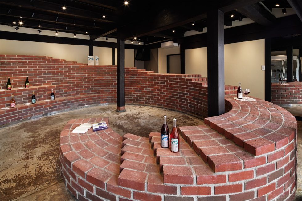 深圳市南山區(qū)前海瀨戶內(nèi)釀造所竹原直銷店裝修設(shè)計(jì) 釀酒車間