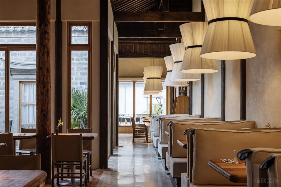 新中式田園風(fēng)西餐廳過道拼花地磚裝修設(shè)計(jì)