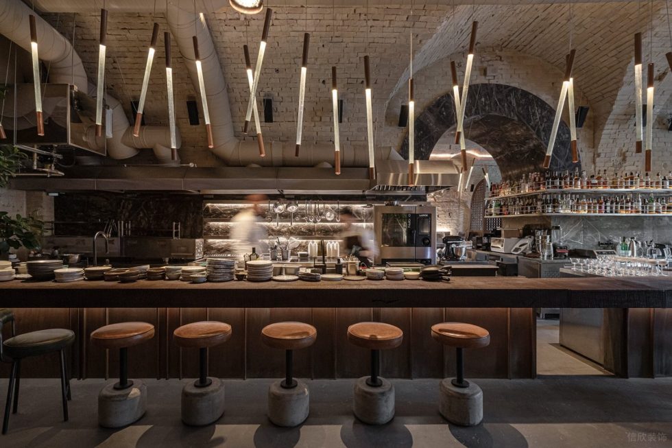 復(fù)古做舊風(fēng)日式餐廳出餐區(qū)裝修設(shè)計